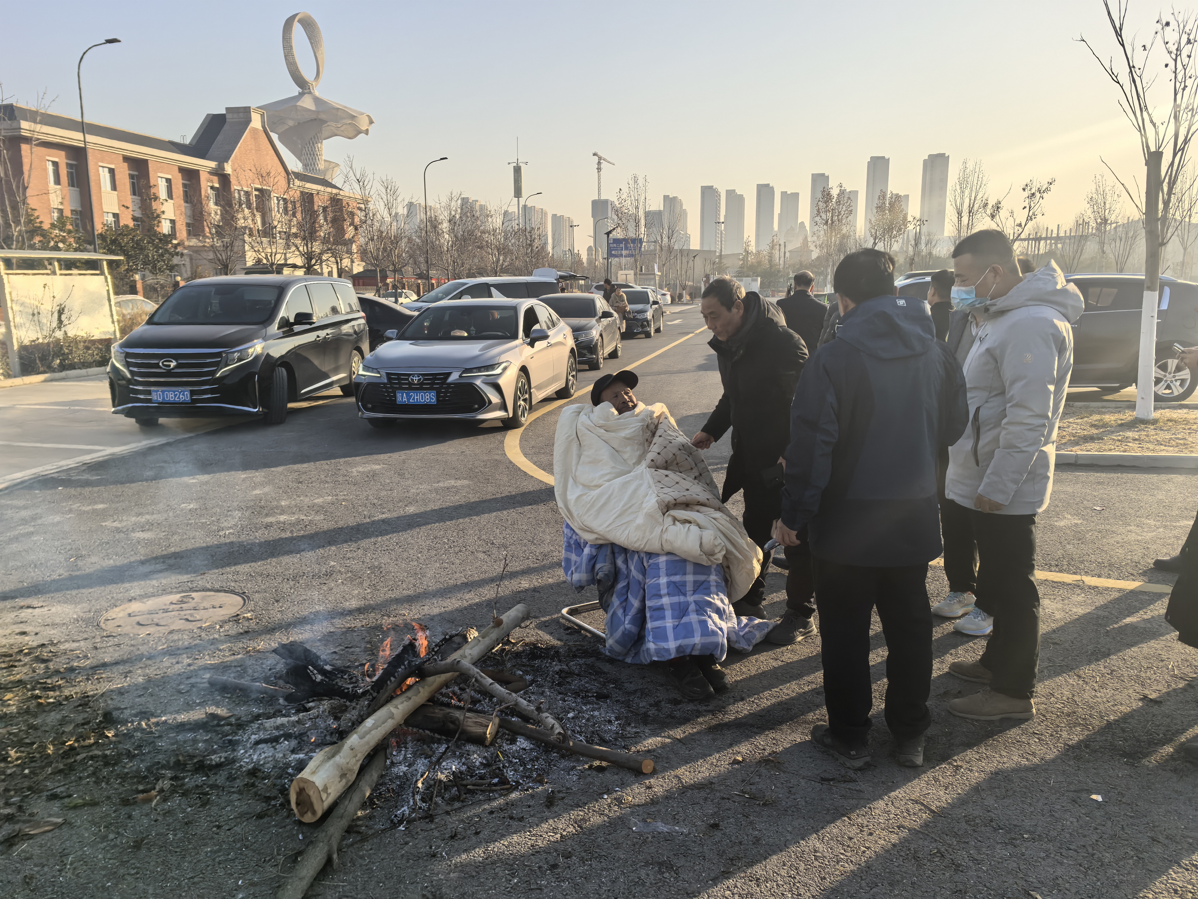 公司身邊好人|“只想快點(diǎn)聯(lián)系到他的家人！”